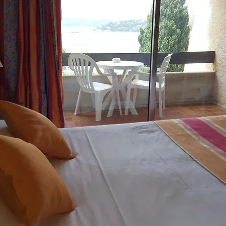 Hotel 83