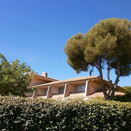 Отель 83 Ле-Лаванду