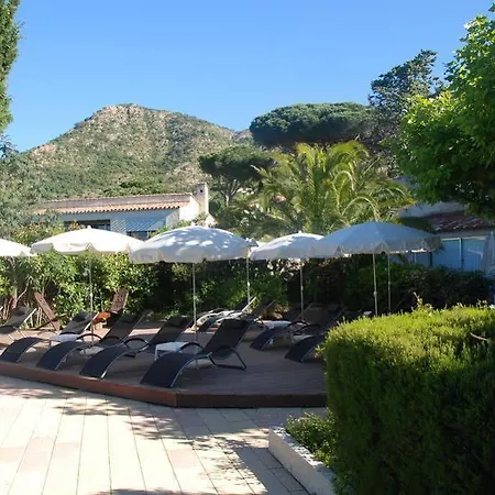 Ξενοδοχείο 83 3*